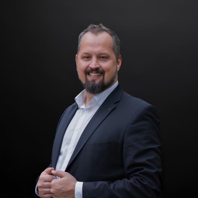 Prof. Dr. Damir Ismailović